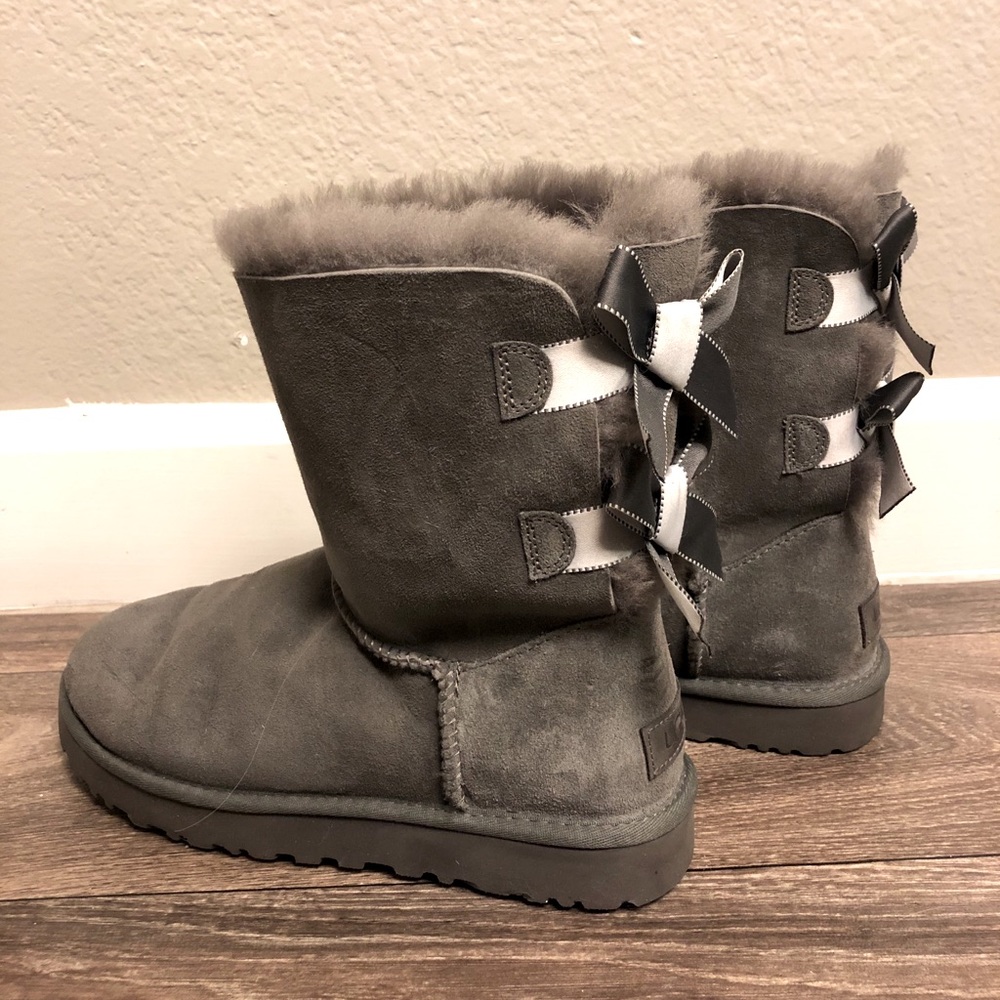 UGG Bailey Bow II Women’s Boot Size 8